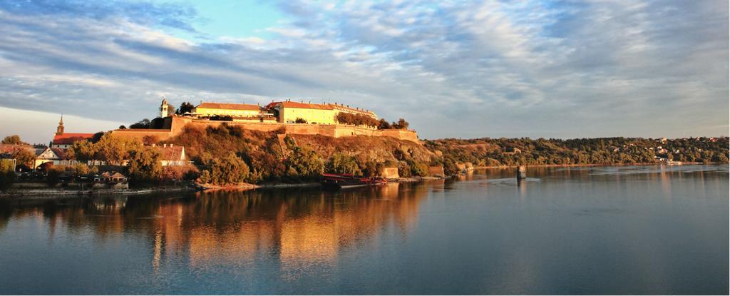 Apartment Riverside Gem Novi Sad Exterior foto